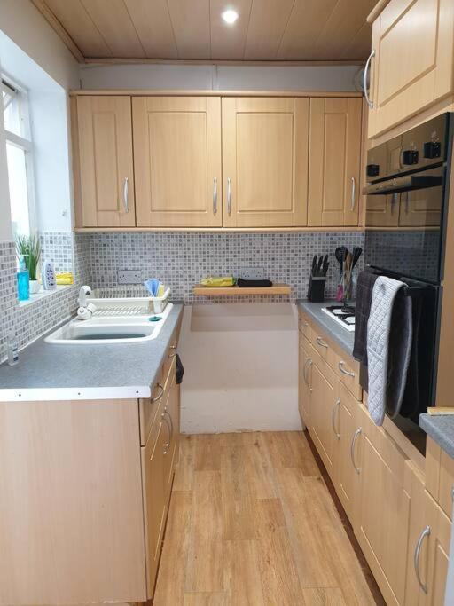 City Townhouse Close To Cafes And Restaurants Норвіч Екстер'єр фото